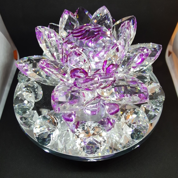 Crystal Other - 🆕️Spinning Lead Crystal Mirrored Water Lily